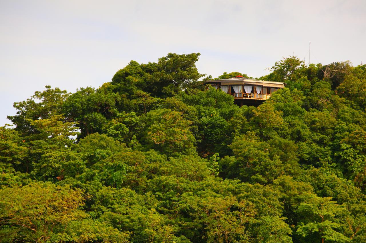 Noanoa Private Island Hotel Taytay  Exterior photo